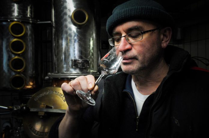 Wie ein feiner Obstbrand aus der Rhön alte Obstsorten retten kann