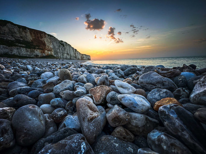 Mein 1. Mal bei einem Roadtrip in die Normandie Roadtrip in die Normandie. Faszinierende Alabasterküste, beruhigende Wellen am Ärmelkanal, Etretat mit den schönsten Kreidefelsen. Foto: Mario Vedder