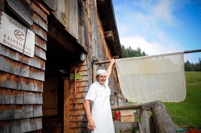 1 x Genuss pur bitte: Radtour zu Natur, Käse und Alm-Leben in den Alpen Eine Radtour in der Region Bregenzerwald zum Genuss von Landschaft, Natur und Kulinarischem ist im späten Sommer und frühen Herbst am schönsten. Foto: Oliver Abraham